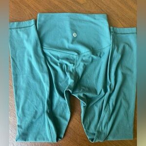 Excellent Used Condition! Lululemon 25” Align
